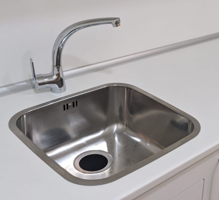 Lavabo  / Grifo Medical de acero inox.